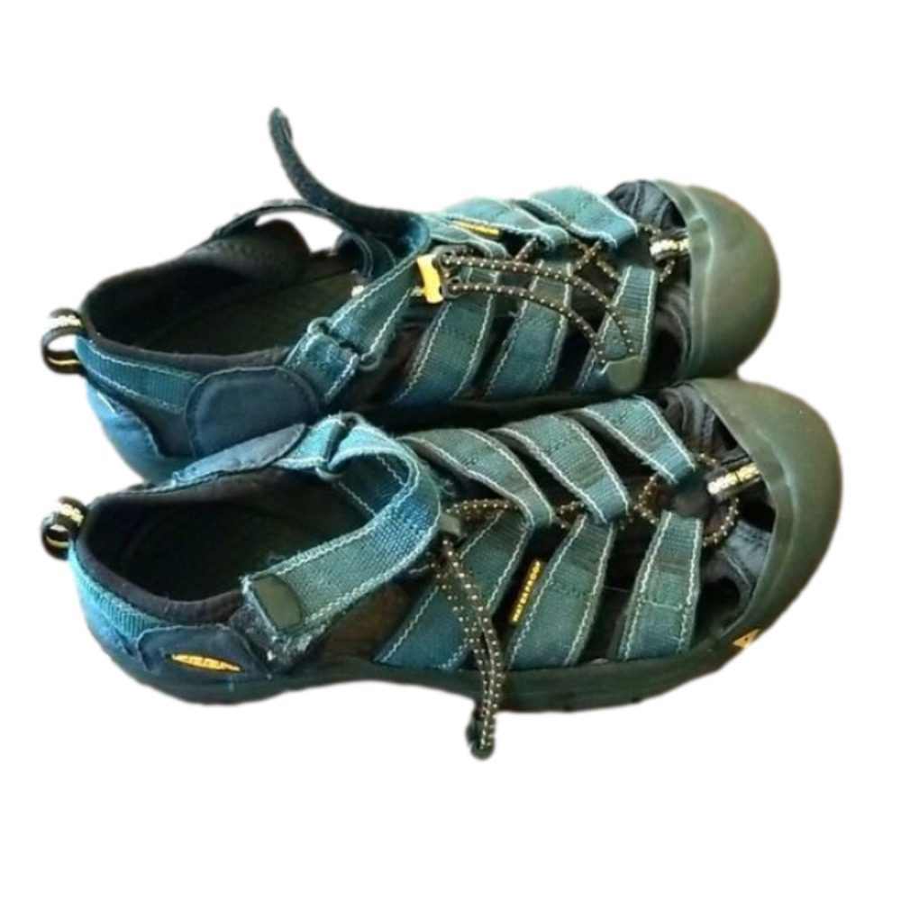 - Keen Waterproof Hiking Shoe, Size 6, comfort shoes